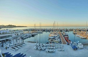 25 Metro Amarração Porto de Recreio Port Calanova