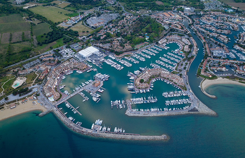 14 x 4.8 Metro Amarração Port des Marines de Cogolin Porto de Recreio Para Venda